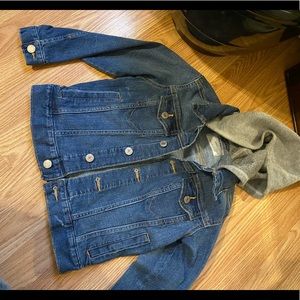 Boys old Navy hooded Jean Jacket Size Small 6-7